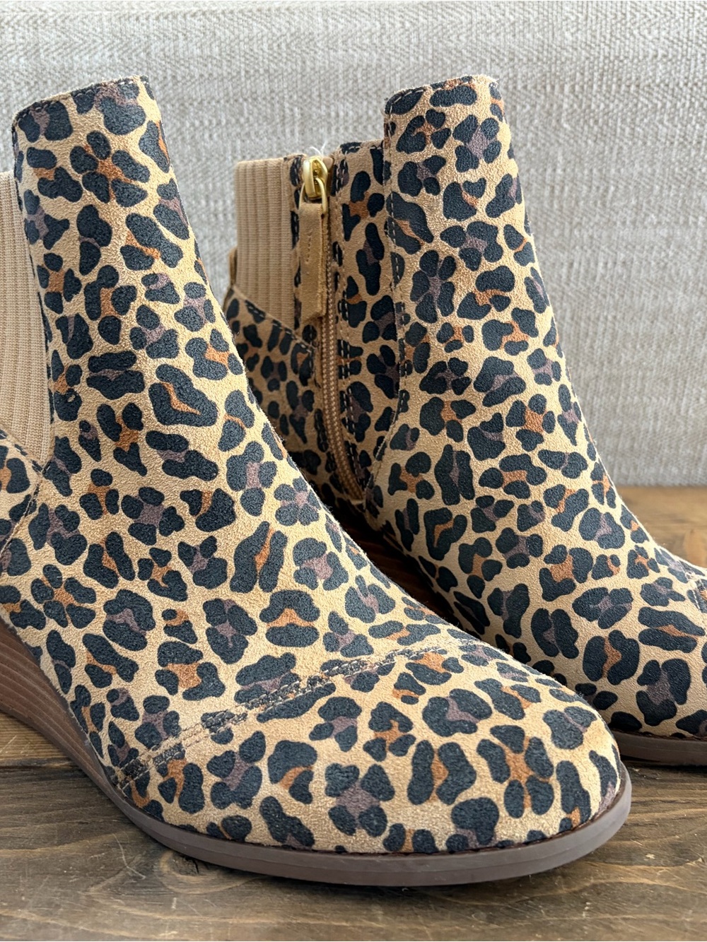 Toms Leopard Print Chelsea Ankle Boots in Tan and Black